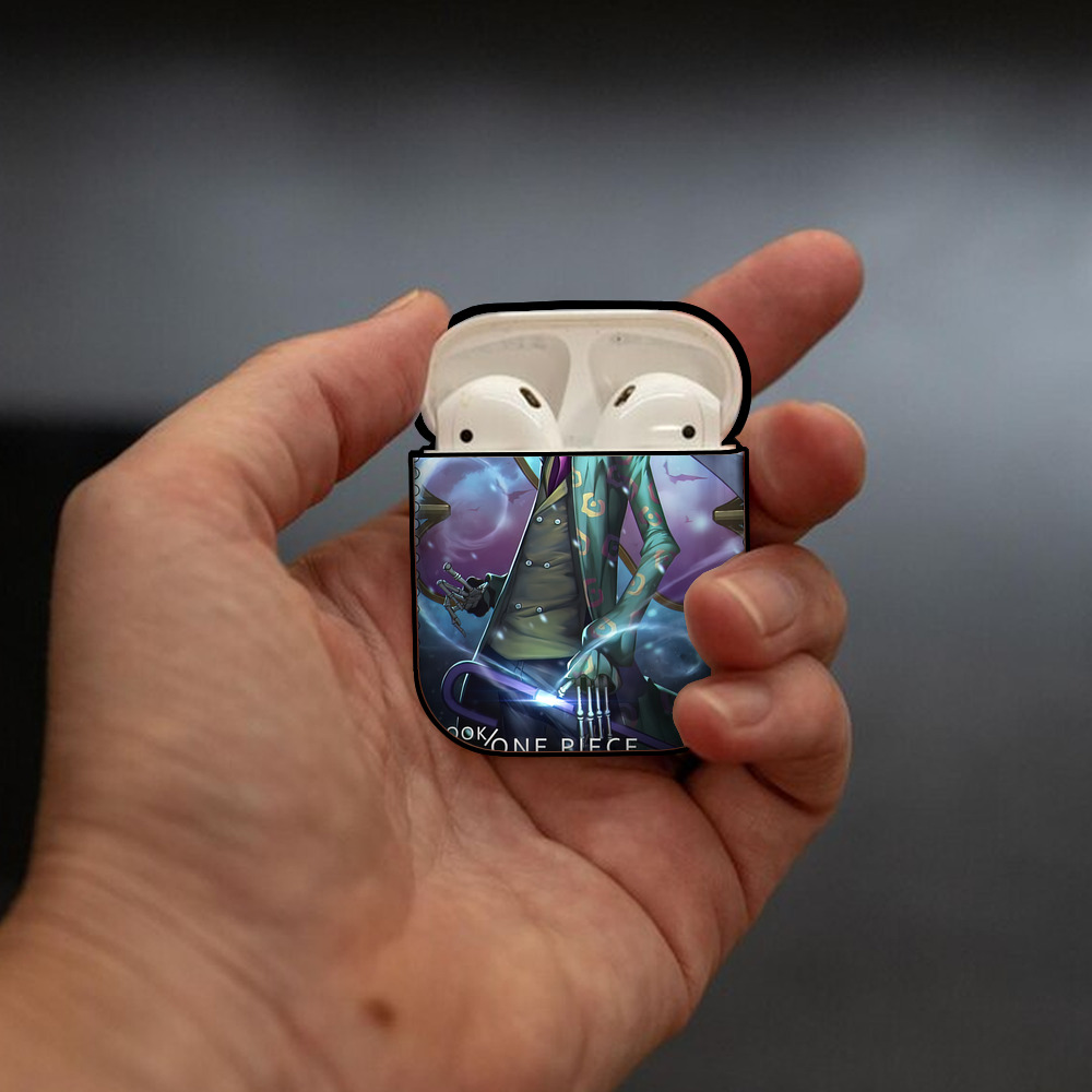 ワンピース ONE PIECE AirPods 第2世代保護ケース ハードシェル ブラック 耐衝撃・防指紋・カラビナ付き