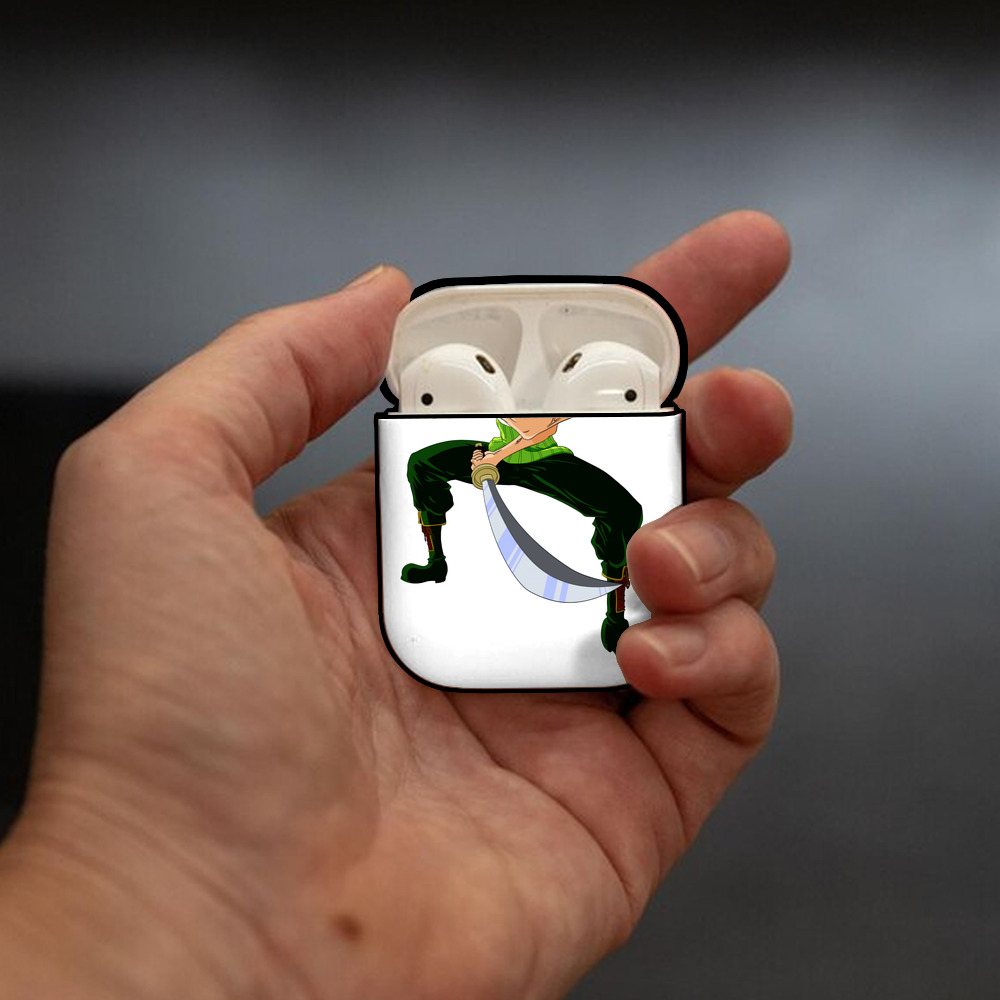 ワンピース ロロノア・ゾロ ONE PIECE Roronoa Zoro AirPods 第2世代保護ケース ハードシェル ブラック 耐衝撃・防指紋・カラビナ付き