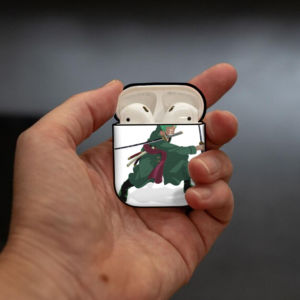ワンピース ロロノア・ゾロ ONE PIECE Roronoa Zoro AirPods 第2世代保護ケース ハードシェル ブラック 耐衝撃・防指紋・カラビナ付き