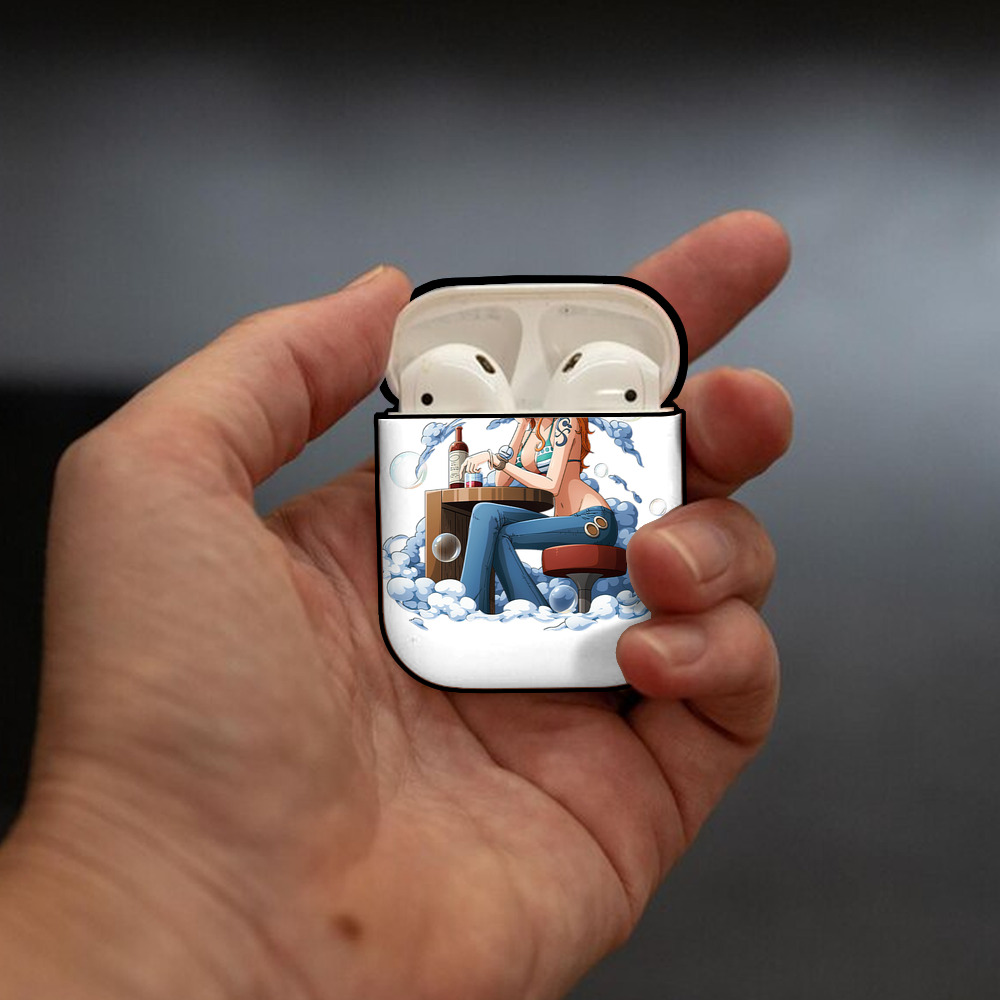 ワンピース ナミ ONE PIECE Nami AirPods 第2世代保護ケース ハードシェル ブラック 耐衝撃・防指紋・カラビナ付き