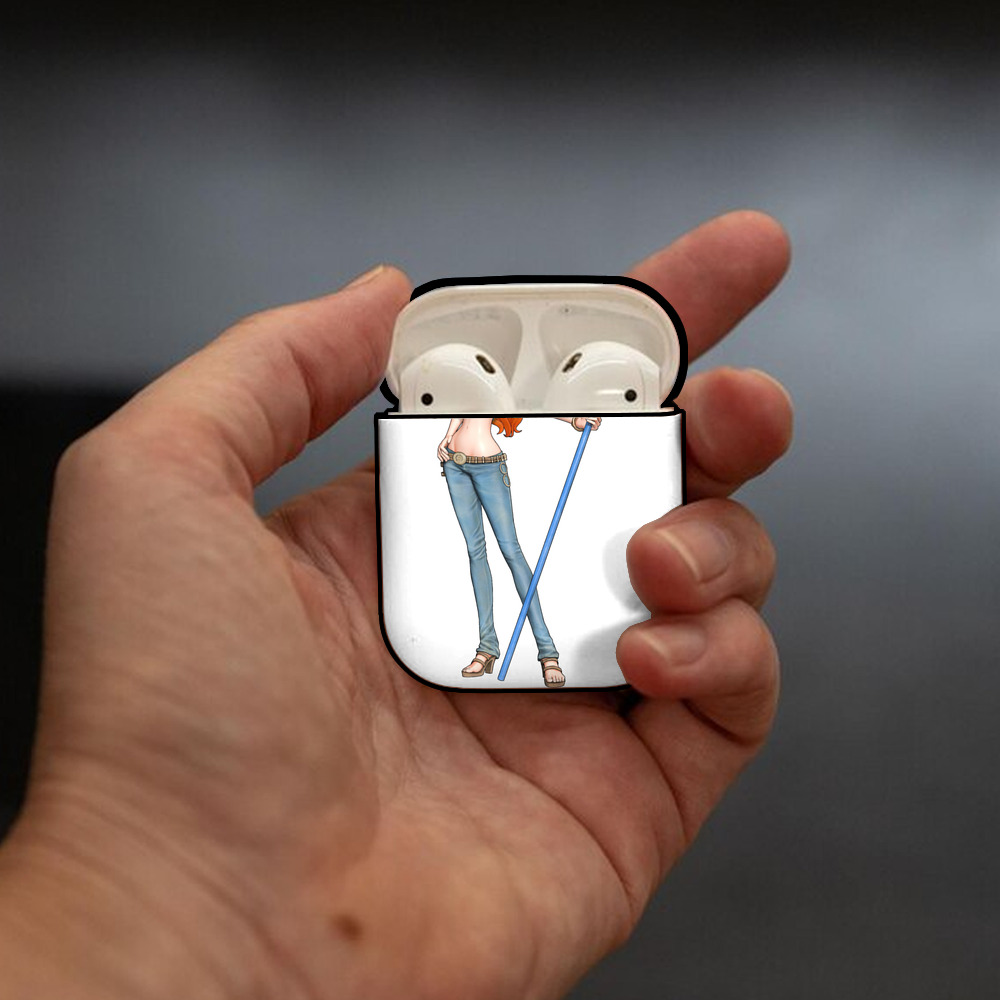 ワンピース ナミ ONE PIECE Nami AirPods 第2世代保護ケース ハードシェル ブラック 耐衝撃・防指紋・カラビナ付き