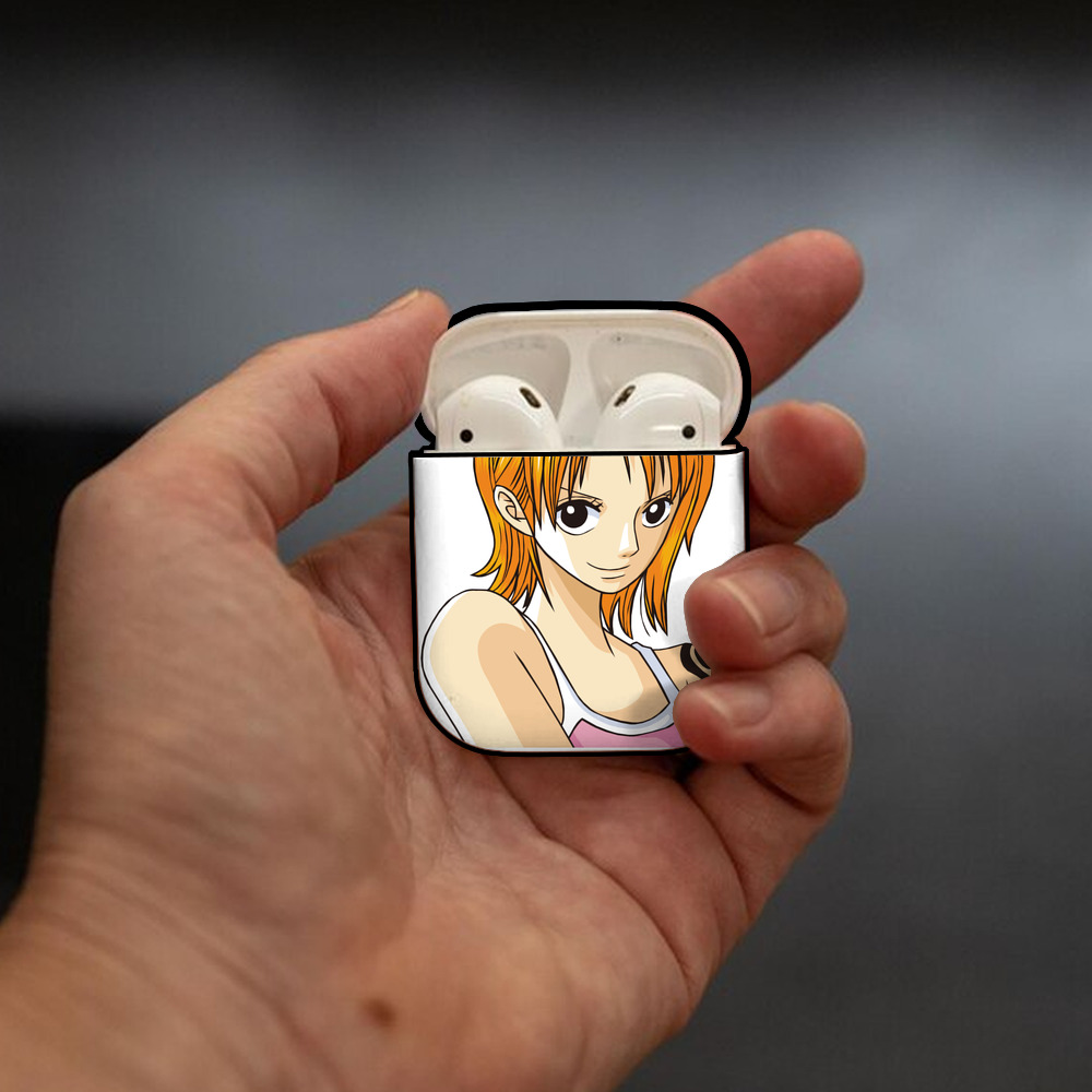 ワンピース ナミ ONE PIECE Nami AirPods 第2世代保護ケース ハードシェル ブラック 耐衝撃・防指紋・カラビナ付き